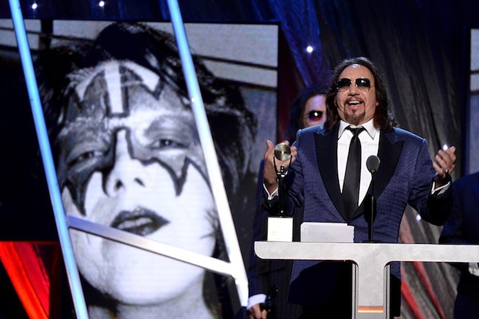 Ace Frehley on Current KISS Lineup: &#8216;I Definitely Blow Tommy Thayer Off the Stage&#8217;