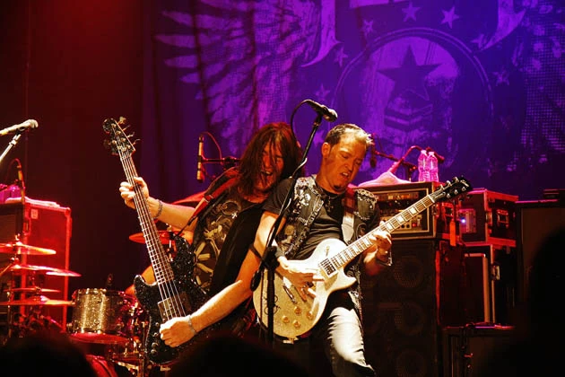 Fozzy (8)