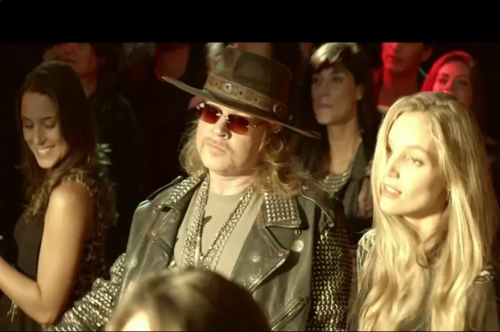 Guns N’ Roses’ Axl Rose Makes Cameo in World Cup Budweiser Ad