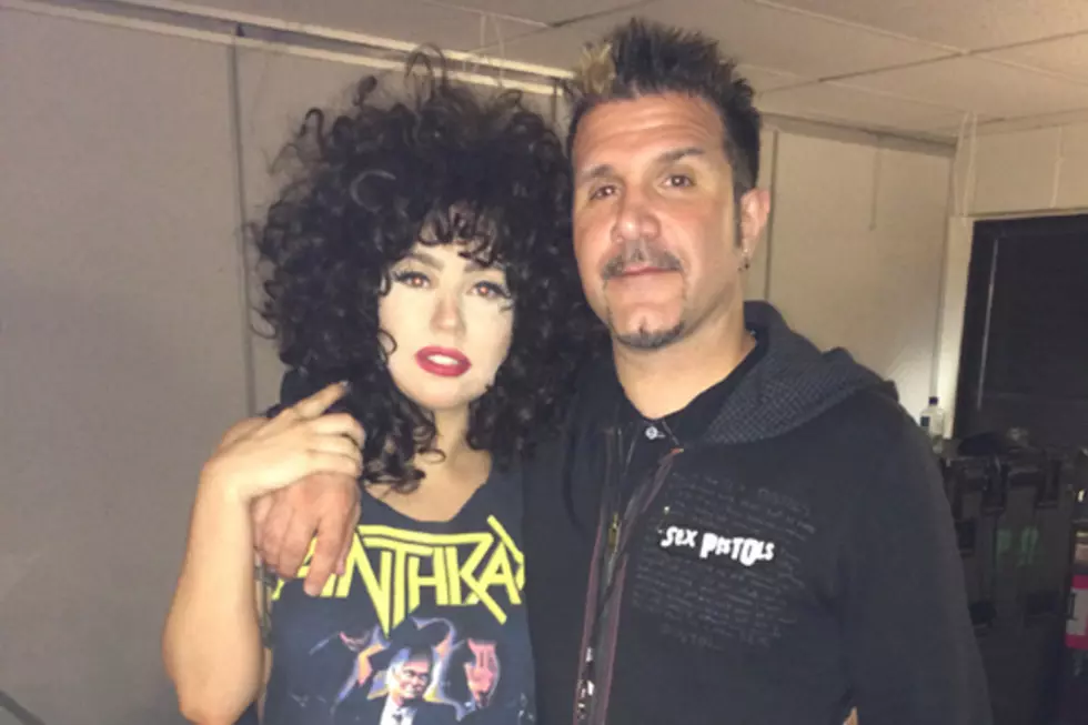Anthrax Members Spend Time on &#8216;Game of Thrones&#8217; Set, Charlie Benante Hangs With Lady Gaga