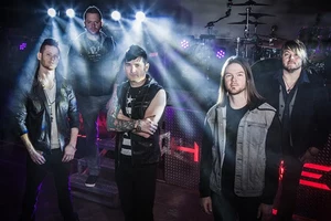 What are some facts about the band Hinder?