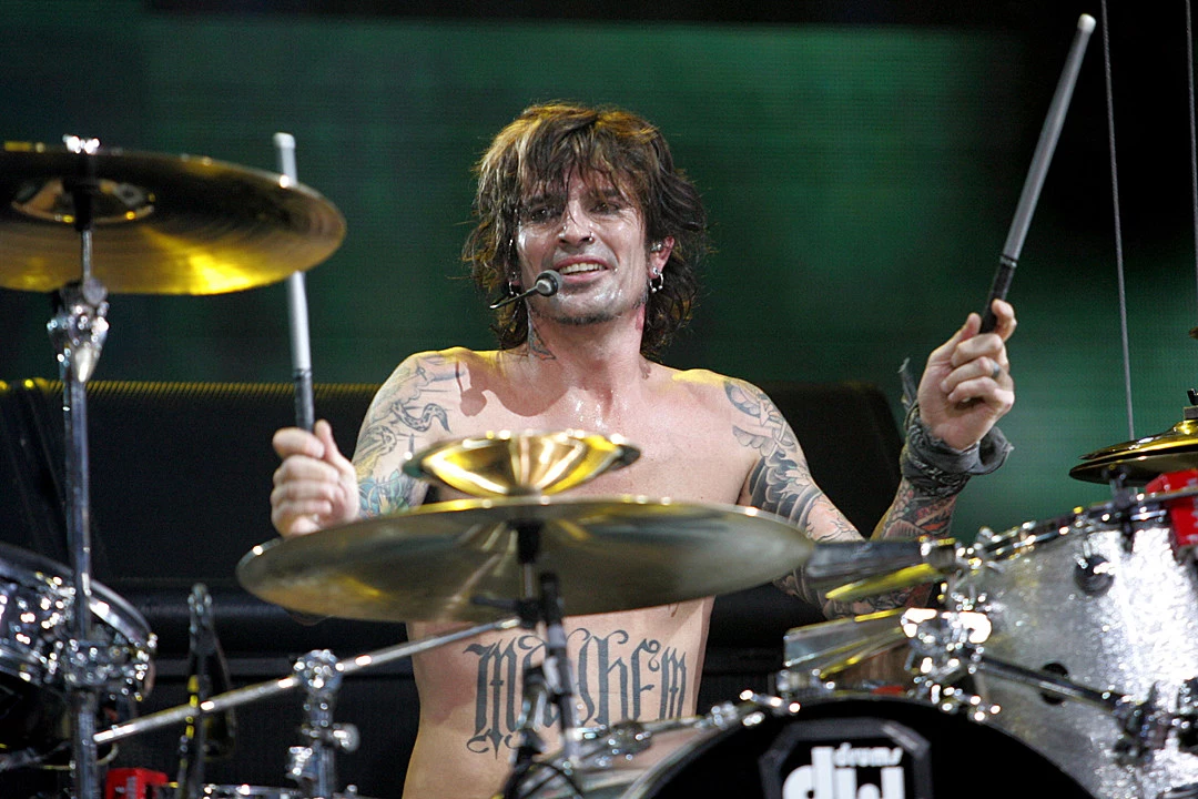 Motley Crue's Tommy Lee: Summer 'Stadium Tour' 'Still a Go'