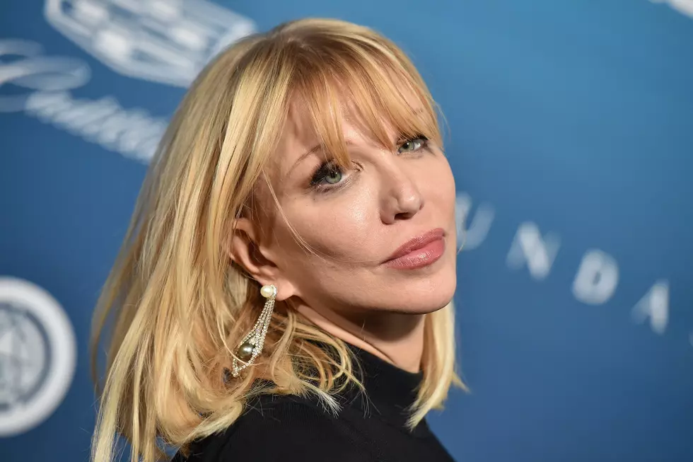 Does New Photo Suggest a Hole Reunion Is Coming?