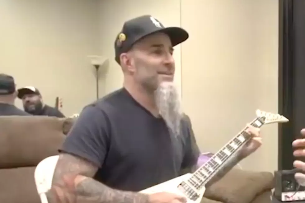 Thrash Musicians Play Their Favorite Riffs